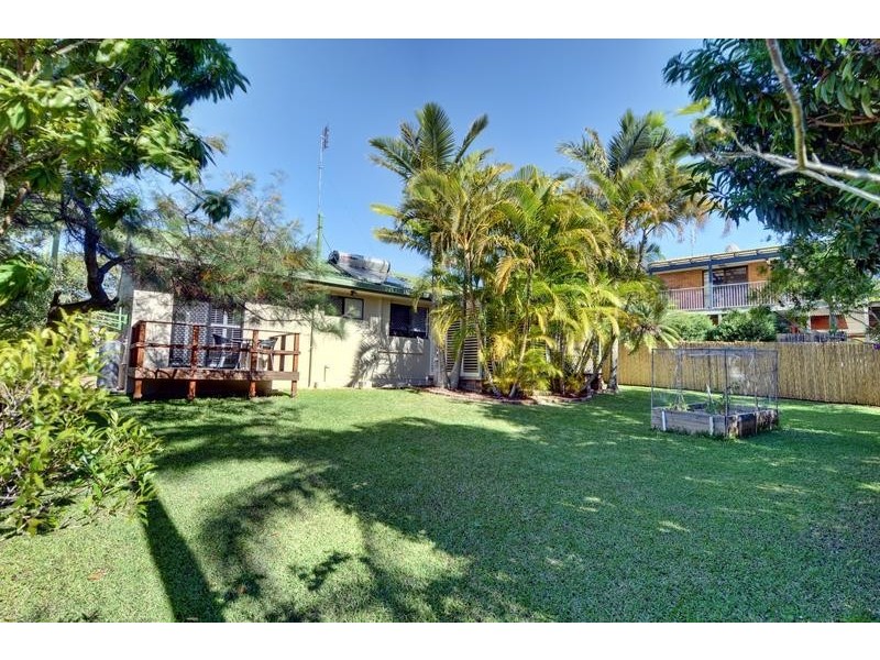64 Enfield Crescent, Battery Hill QLD 4551