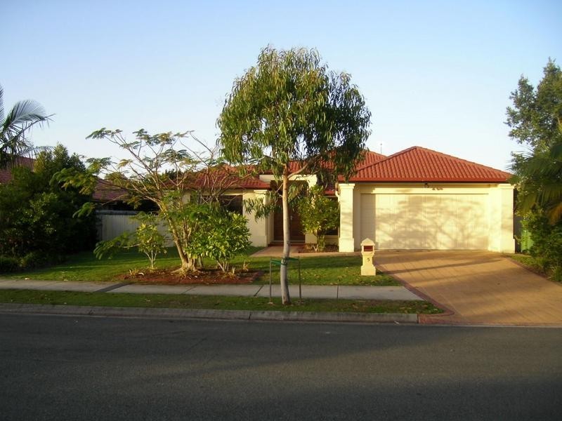 5 Botany Drive, Pelican Waters QLD 4551