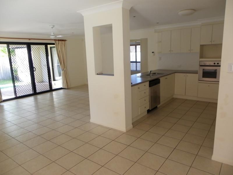 5 Botany Drive, Pelican Waters QLD 4551