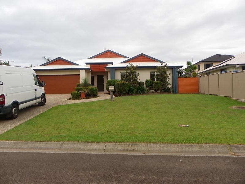 34 Wallaby Circuit, Pelican Waters QLD 4551