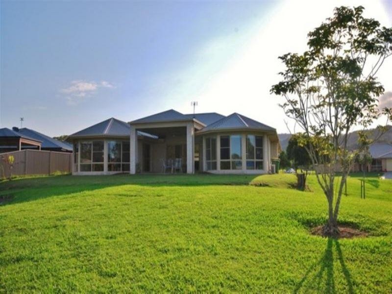 28 Maddock Avenue, Mooloolah Valley QLD 4553