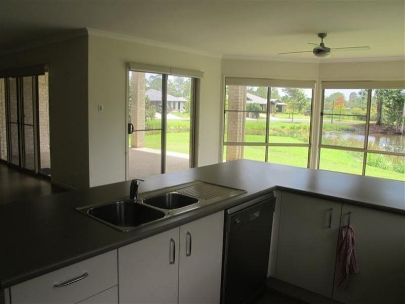 28 Maddock Avenue, Mooloolah Valley QLD 4553