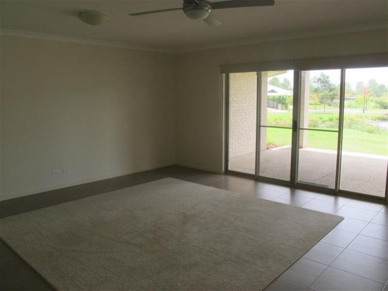 28 Maddock Avenue, Mooloolah Valley QLD 4553