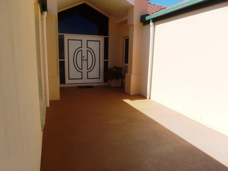 16 Grace Court, Pelican Waters QLD 4551