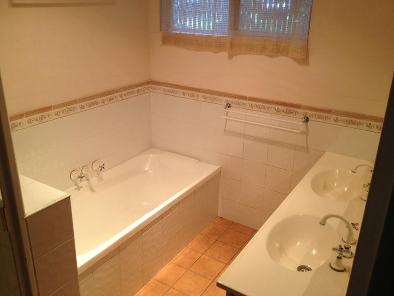 37 Pine Camp Road, Beerwah QLD 4519