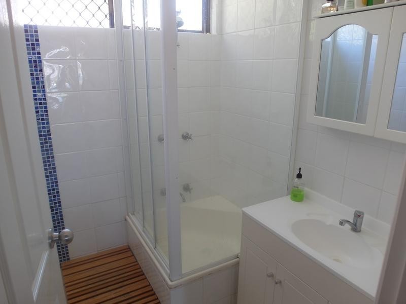 2/6 Upper Gay Terrace, Kings Beach QLD 4551