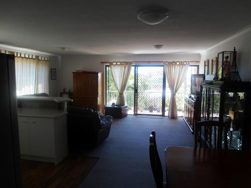 2/6 Upper Gay Terrace, Kings Beach QLD 4551