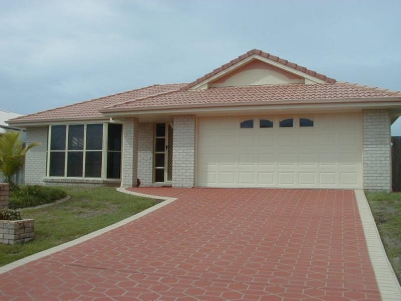 26 Lang Street, Pelican Waters QLD 4551