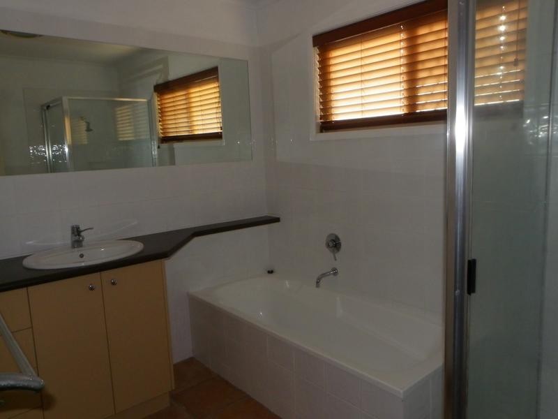 1 Kuparra Court, Currimundi QLD 4551