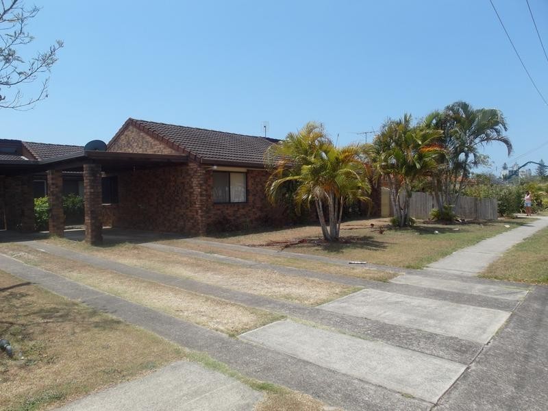 2/3 Pumicestone Place, Golden Beach QLD 4551