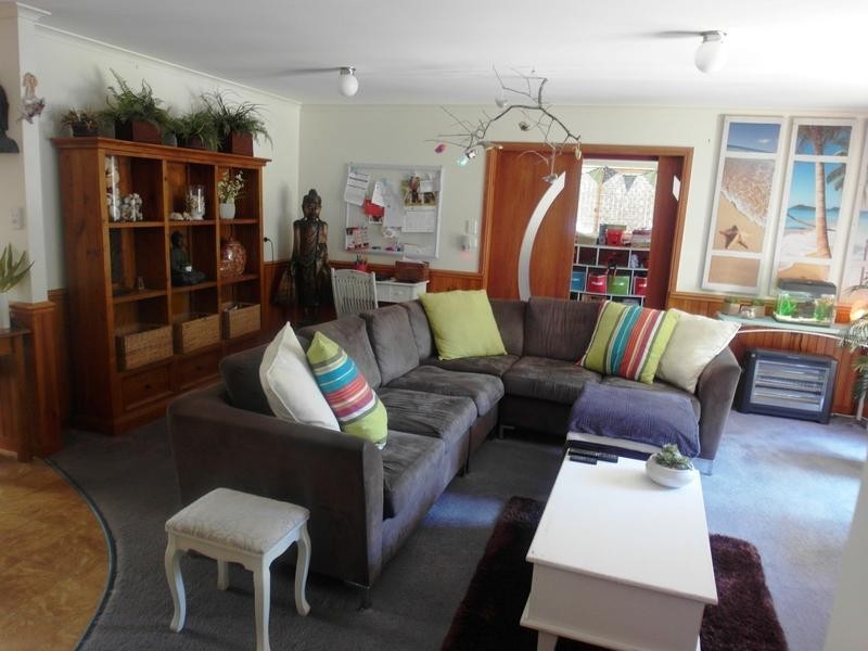 2 Donegal Court, Little Mountain QLD 4551