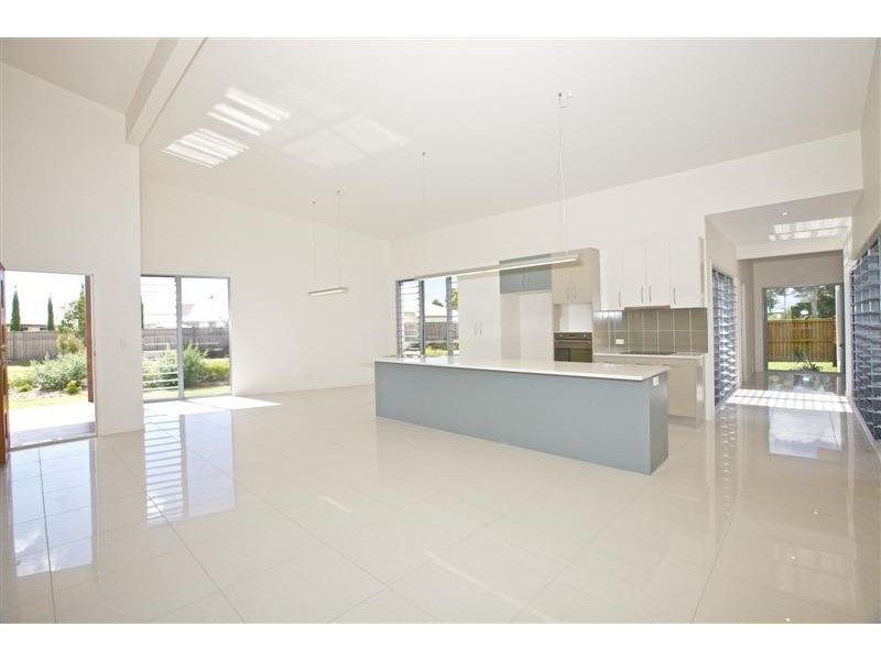 3 Tweddell Drive, Pelican Waters QLD 4551