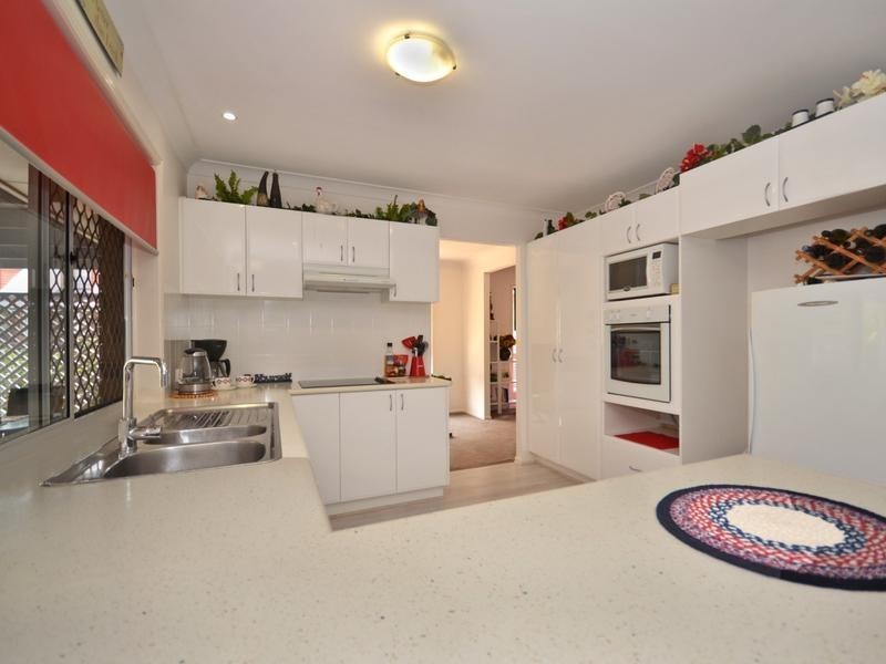 1 St Helena Street, Little Mountain QLD 4551