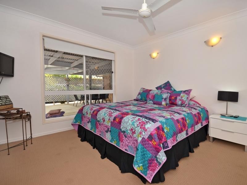 1 St Helena Street, Little Mountain QLD 4551