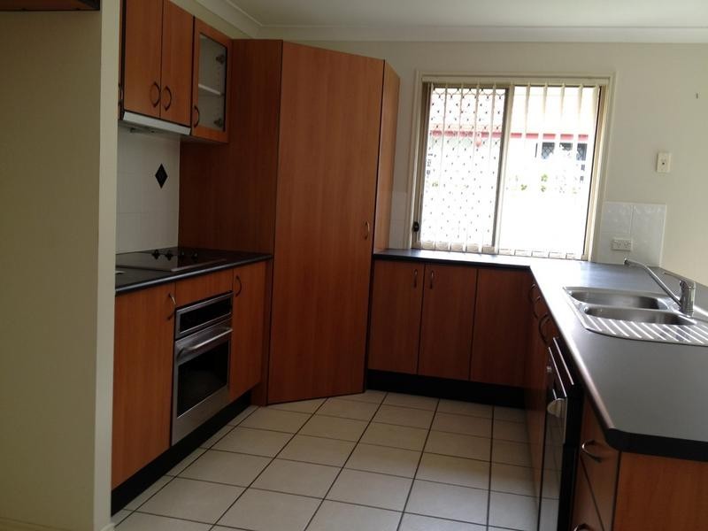 15 Campbellville Circuit, Pelican Waters QLD 4551