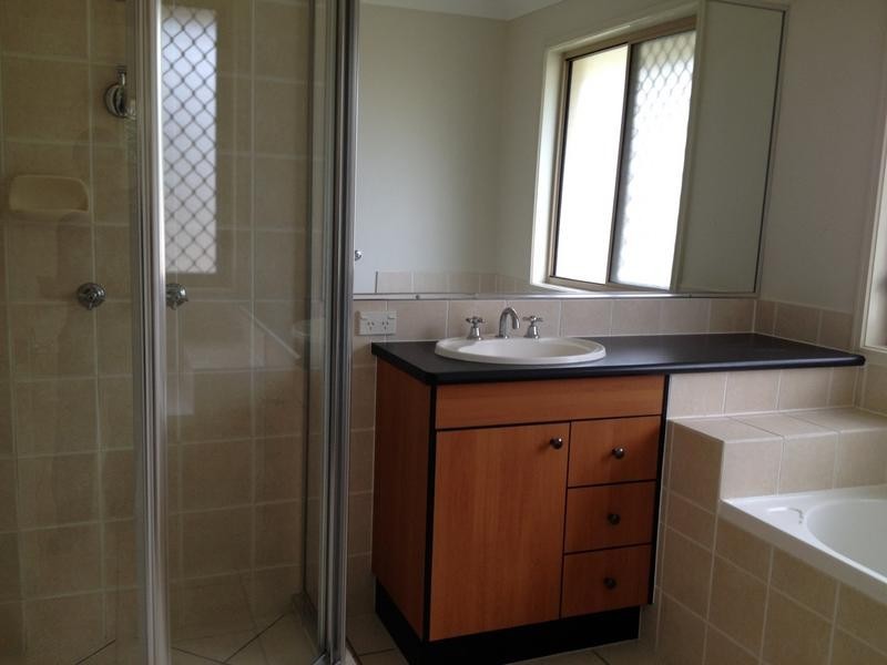 15 Campbellville Circuit, Pelican Waters QLD 4551