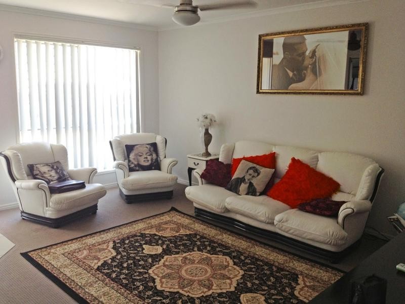 5 Middle Creek Road, Little Mountain QLD 4551