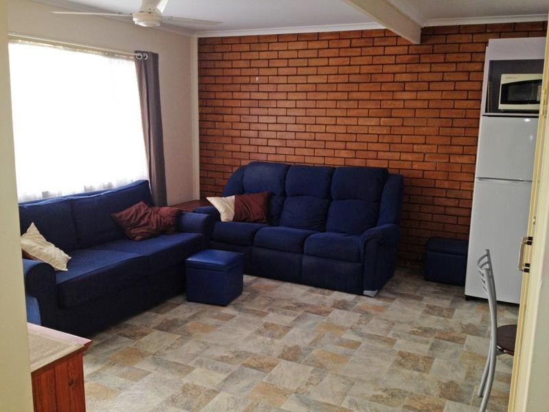 2/6 Esplanade, Golden Beach QLD 4551