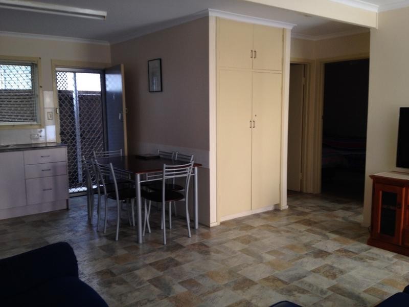 2/6 Esplanade, Golden Beach QLD 4551