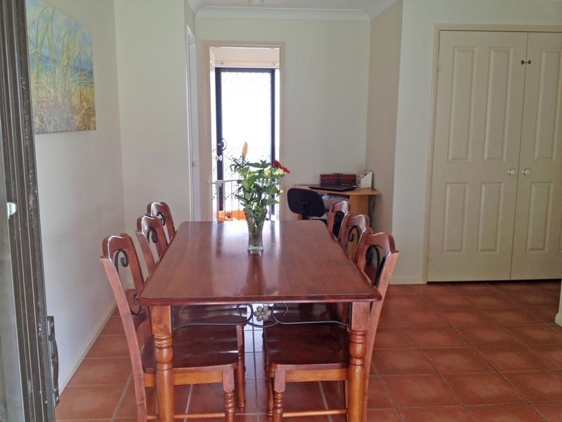 5 Carolyn Court, Little Mountain QLD 4551