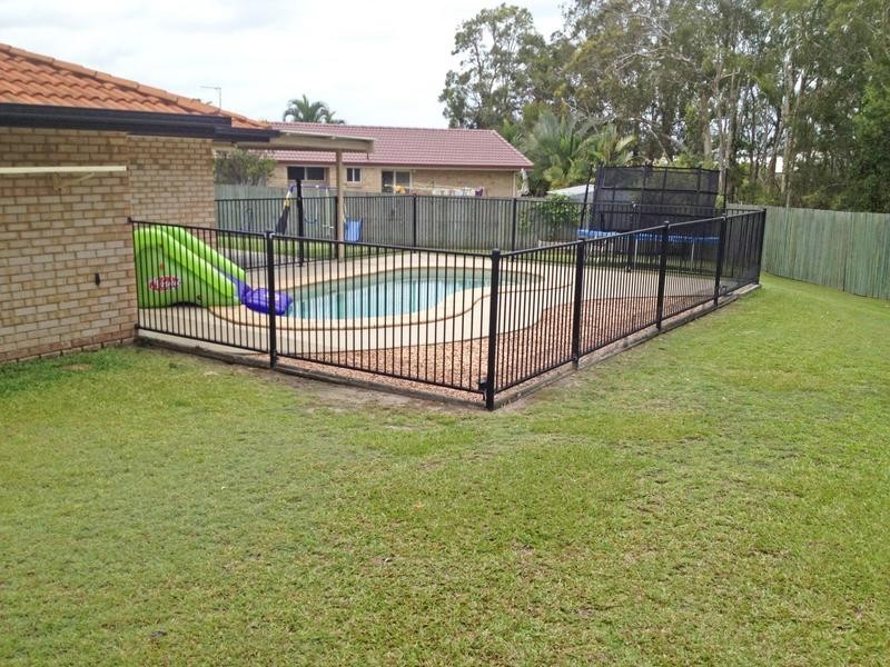 5 Carolyn Court, Little Mountain QLD 4551