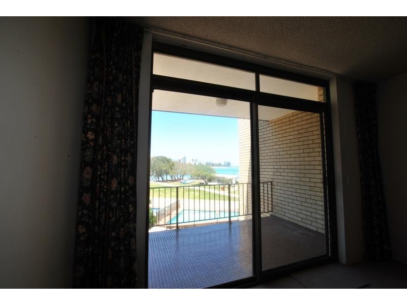 6/13 Landsborough Parade, Golden Beach QLD 4551