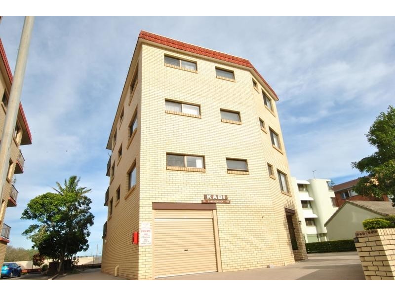 6/13 Landsborough Parade, Golden Beach QLD 4551