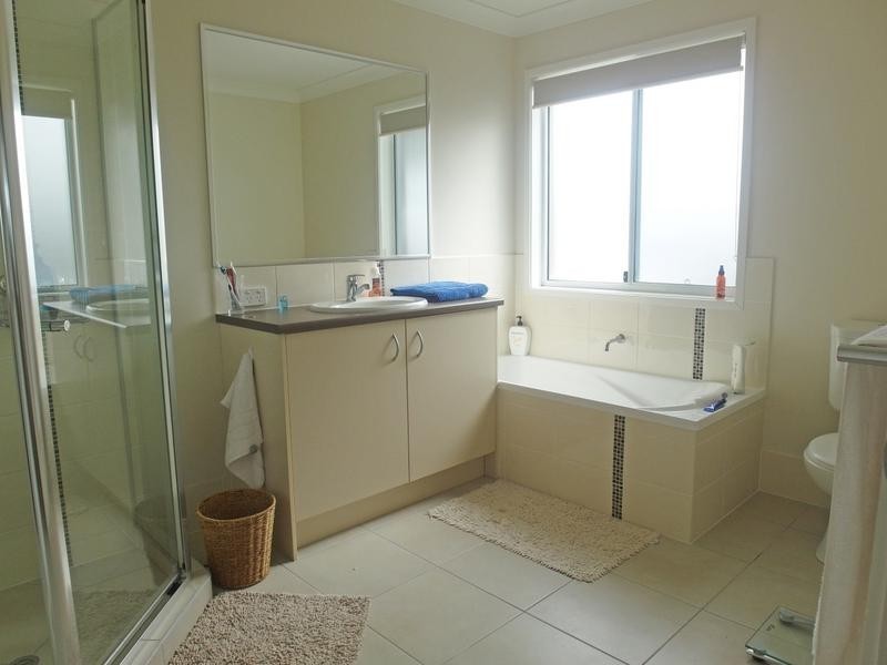 1/6 Tompkins Esplanade, Birtinya QLD 4575