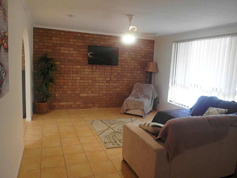 8 Teranna Street, Battery Hill QLD 4551