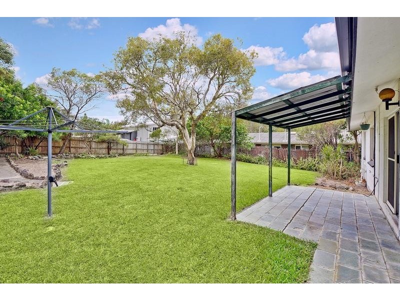 5 Beerburrum Street, Dicky Beach QLD 4551