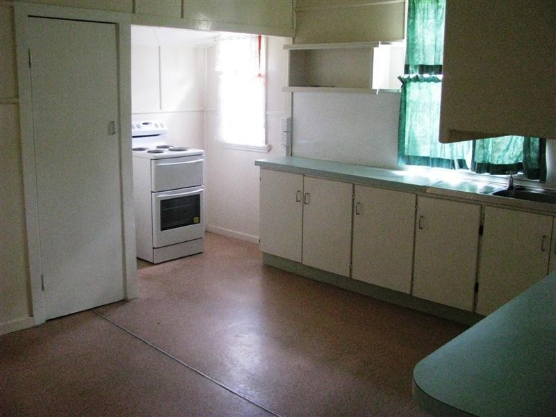 13 Loudoun Road, Dalby QLD 4405