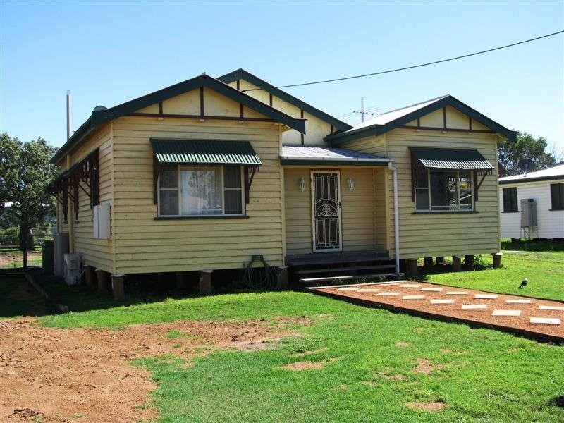 26 Arthur Street, Dalby QLD 4405