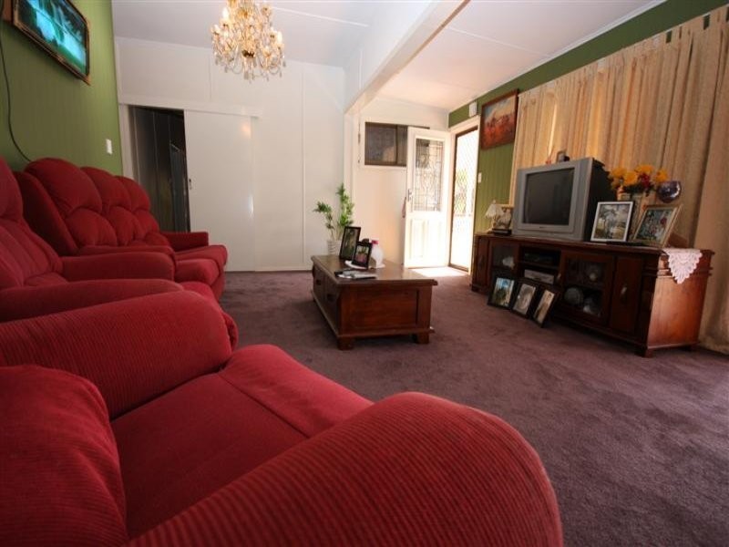 4 Knox Street, Dalby QLD 4405