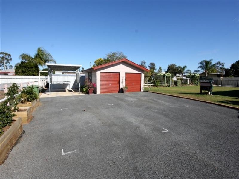 4 Knox Street, Dalby QLD 4405