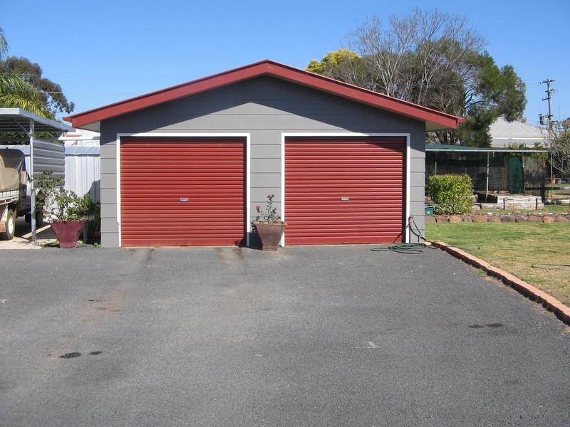 4 Knox Street, Dalby QLD 4405