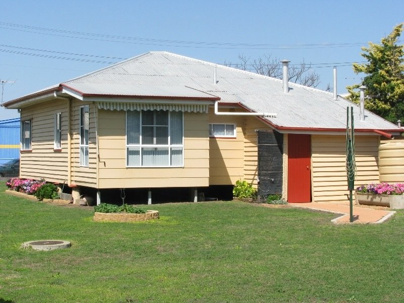 32 Condamine Street, Dalby QLD 4405