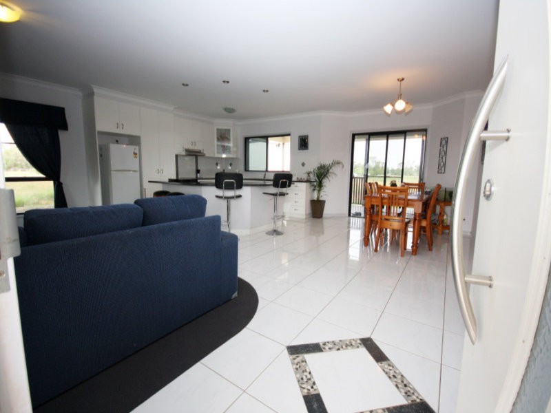 85 Mahon Street, Dalby QLD 4405