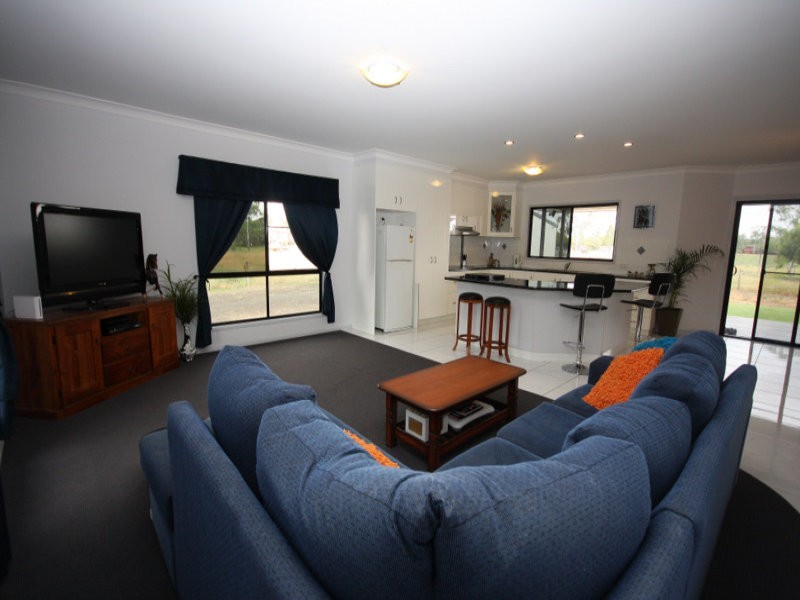 85 Mahon Street, Dalby QLD 4405