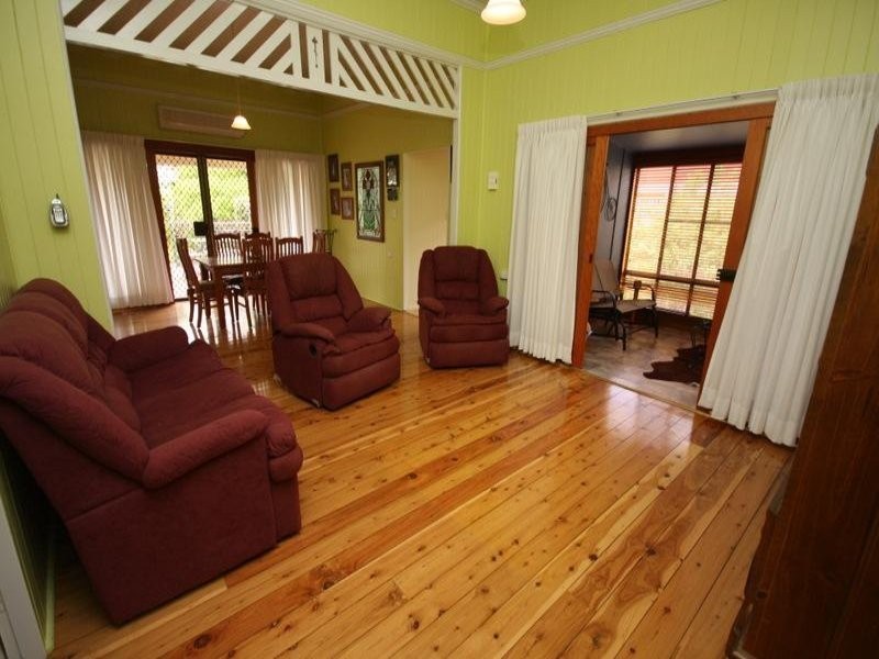 158 Cunningham Street, Dalby QLD 4405