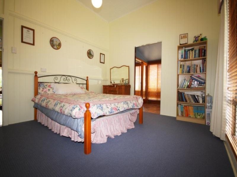 158 Cunningham Street, Dalby QLD 4405