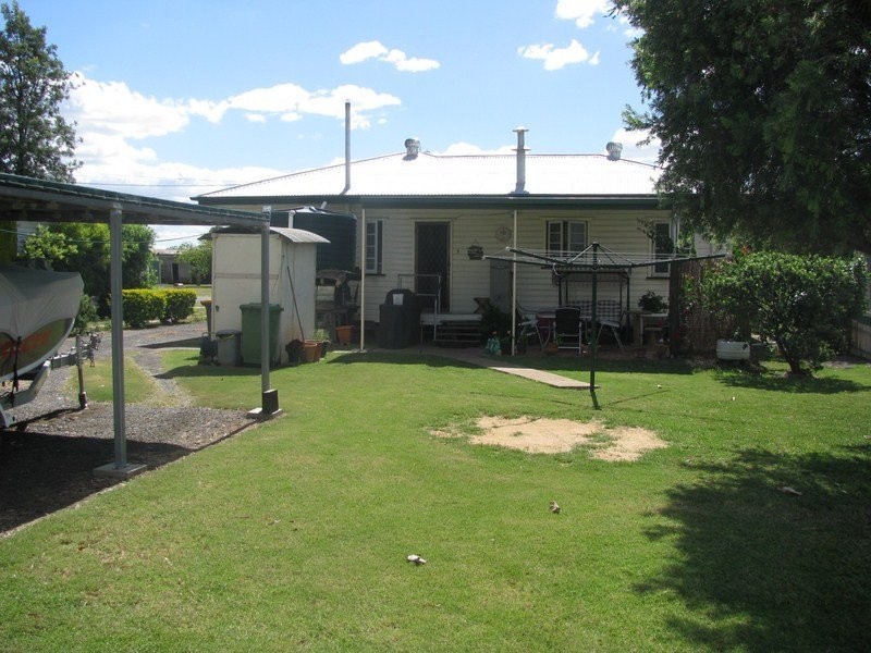 14 Kookaburra Street, Dalby QLD 4405