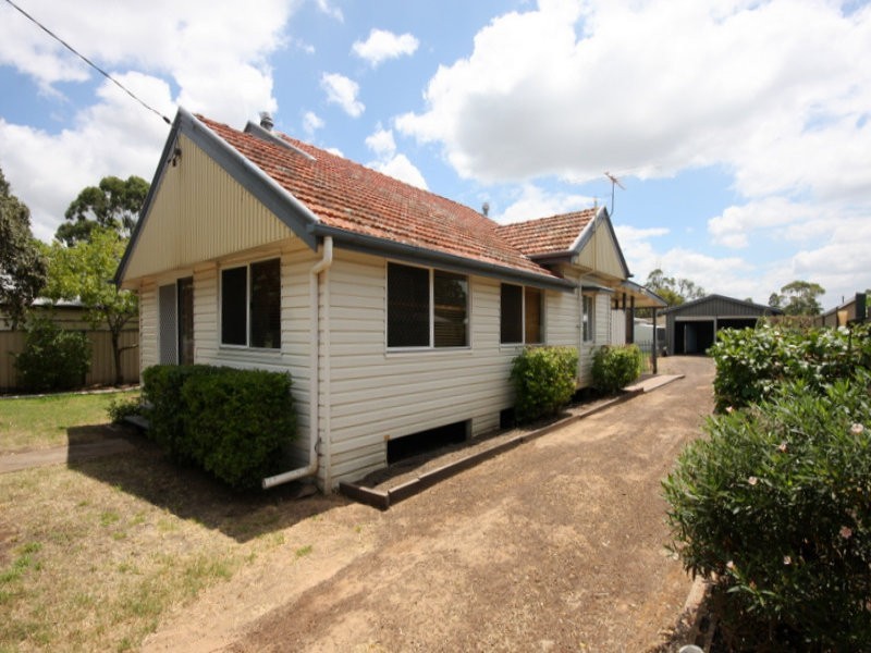 79 Patrick Street, Dalby QLD 4405
