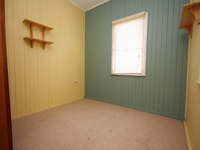 4 Amelia Street, Dalby QLD 4405