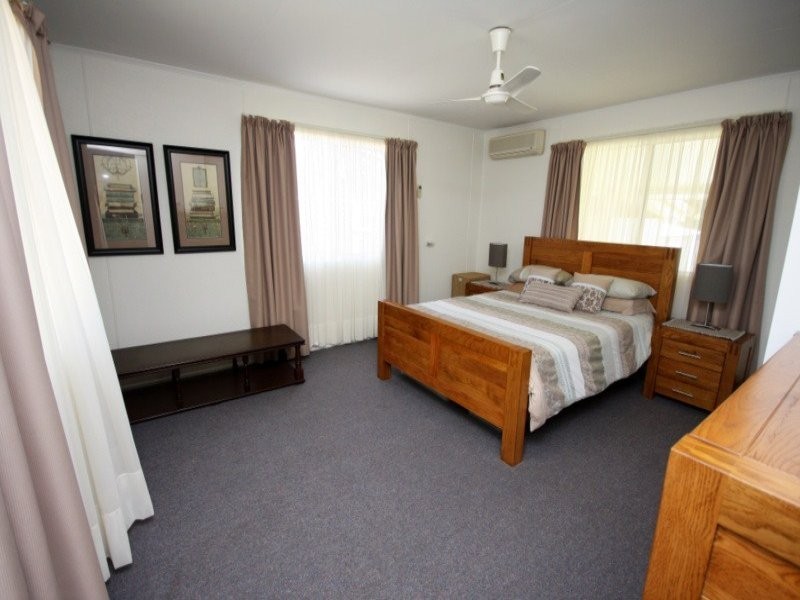 33 Swan Street, Dalby QLD 4405