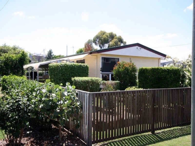 7 Lindsay Street, Dalby QLD 4405