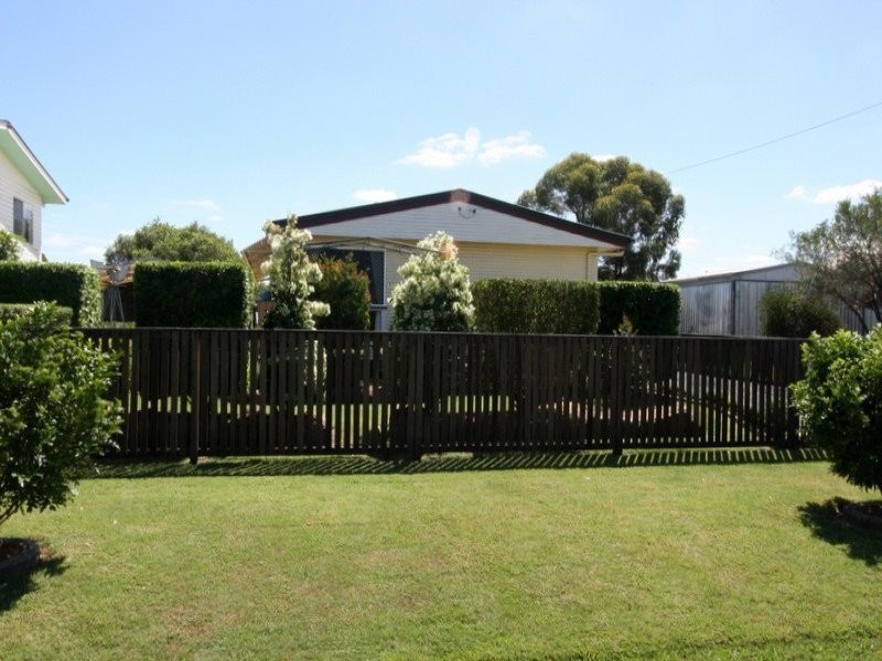 7 Lindsay Street, Dalby QLD 4405