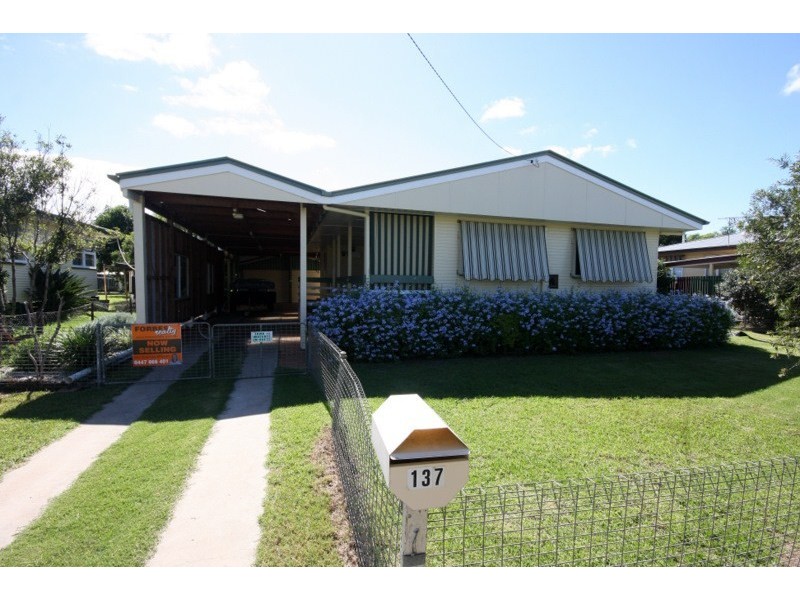137 Bunya Street, Dalby QLD 4405
