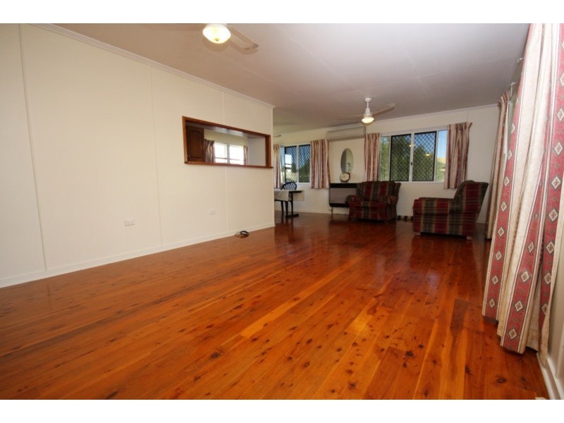 137 Bunya Street, Dalby QLD 4405