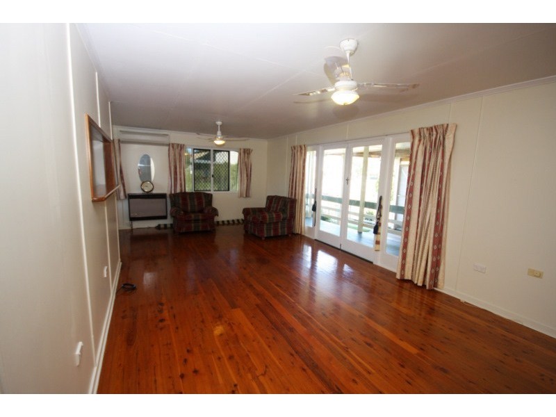 137 Bunya Street, Dalby QLD 4405
