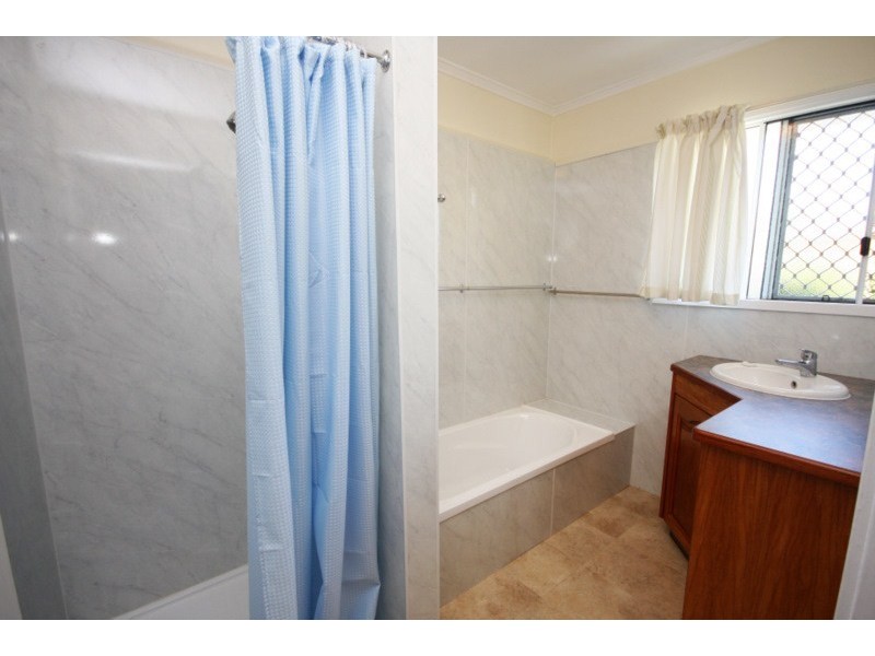 137 Bunya Street, Dalby QLD 4405